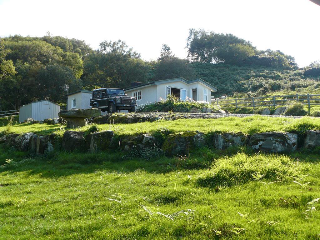Roberts' Cottage Westport Exterior photo