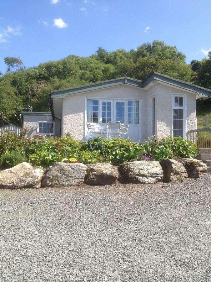 Roberts' Cottage Westport Exterior photo